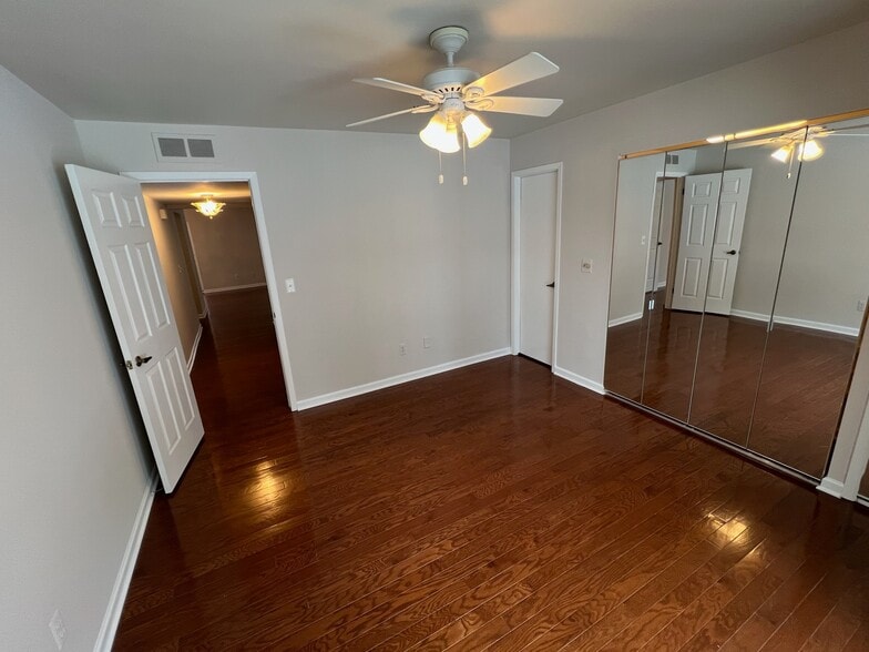 Building Photo - 18411 University Park Dr