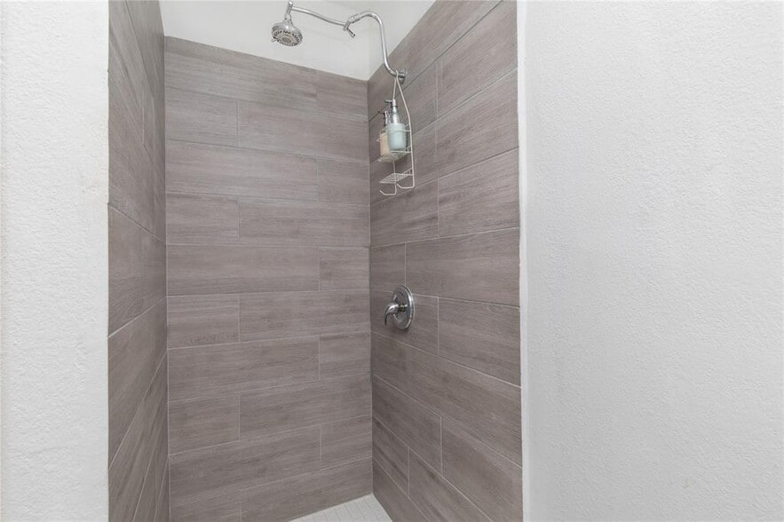 Building Photo - 126 Pennsylvania St