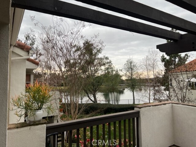 Building Photo - 57 Brisa Del Lago