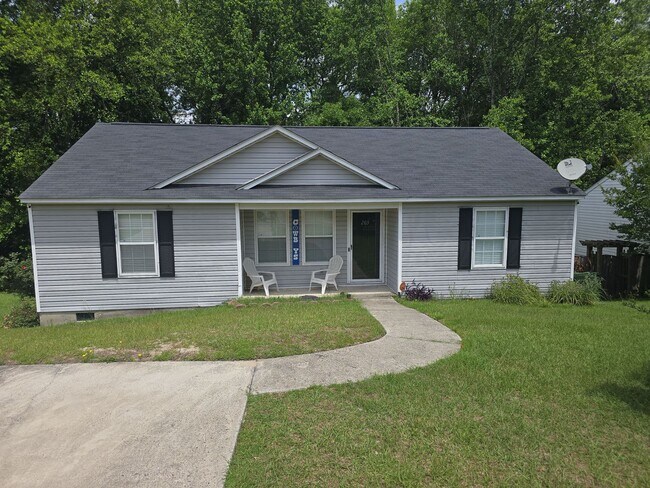 Primary Photo - 3 Bed 2bath house off of Hard Scrabble Rd ...
