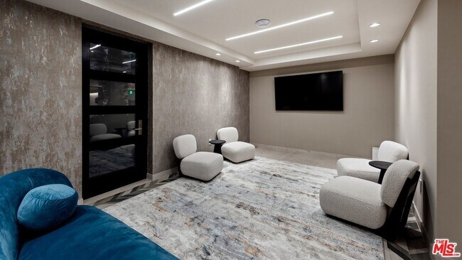 Building Photo - 505 S Barrington Ave