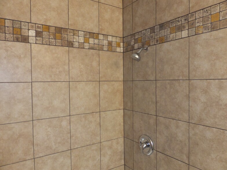 Building Photo - 6890 Paramount Blvd