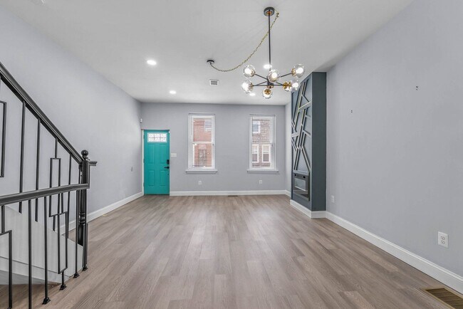 Building Photo - 1521 S 19th St