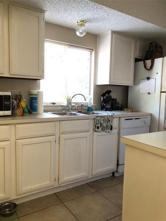 Building Photo - 8003 Clydesdale Dr