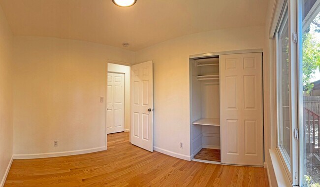 Building Photo - Gorgeous Large Milpitas Home located in a ...