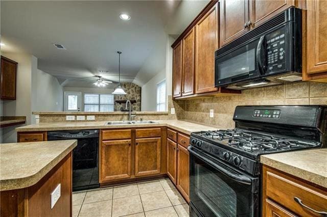 Building Photo - 811 Creekside Dr