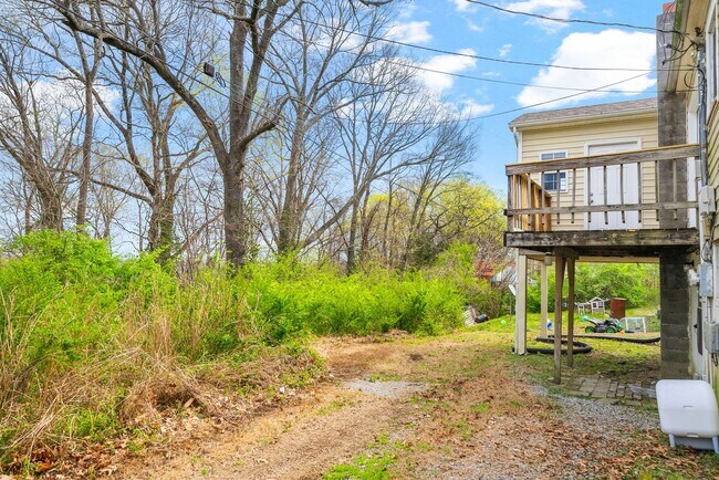 Building Photo - Lookout Drive-121