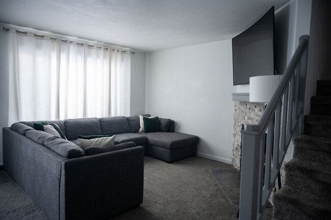 Building Photo - Little Dipper Avenue