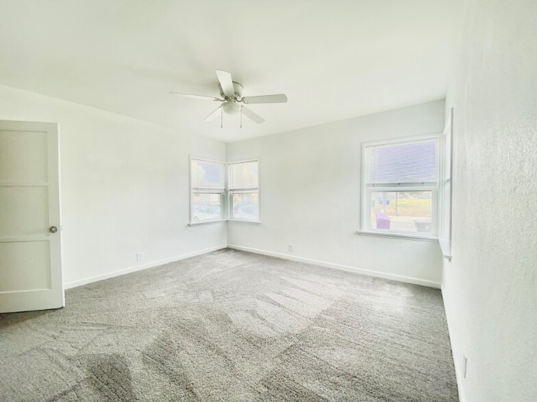 Building Photo - 767 Bennett Ave