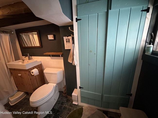 Building Photo - 180 Yerry Hill Rd