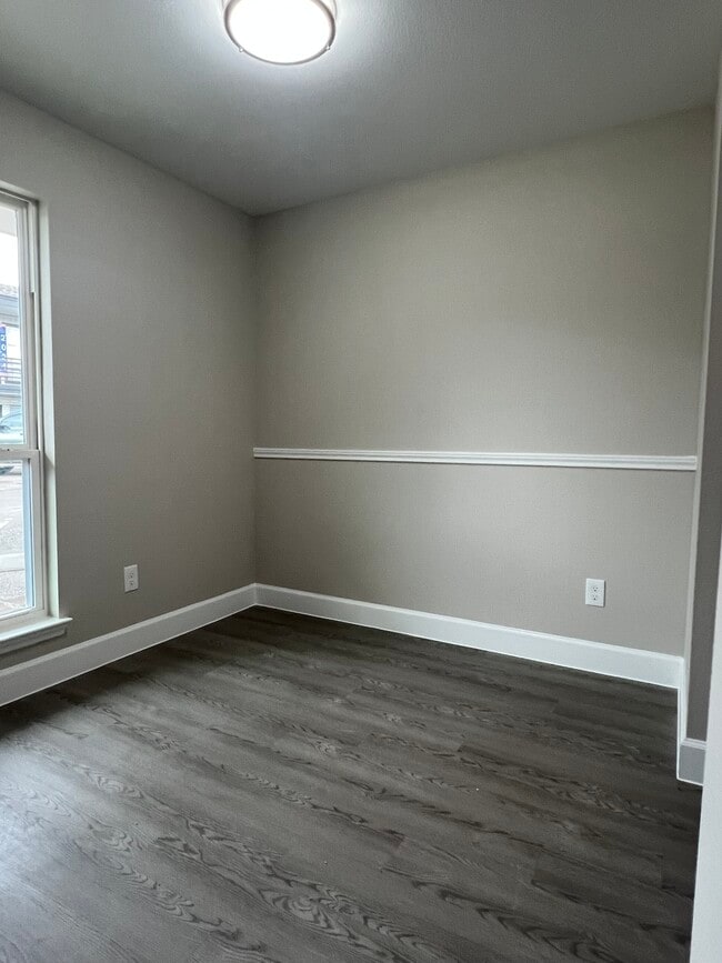 Building Photo - 3305 Red Bluff Rd