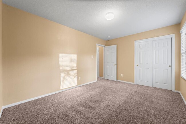 Building Photo - 29639 Turnbury Village Dr