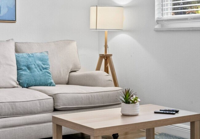 Building Photo - The peaceful place