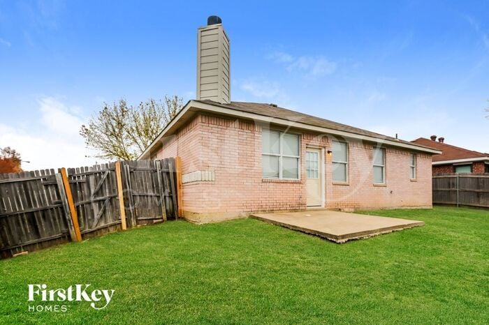 Building Photo - 500 Blueberry Hill Ln