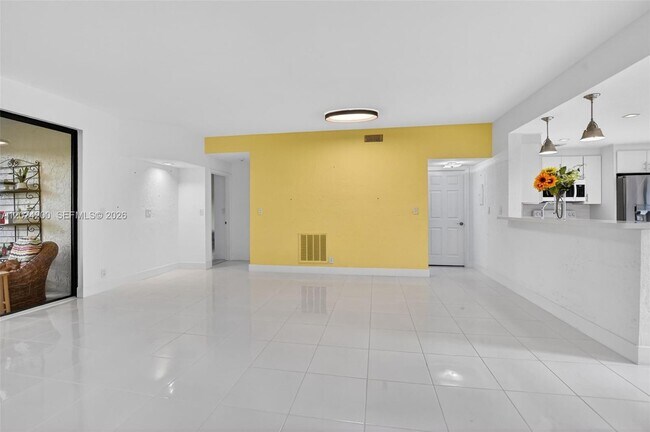 Building Photo - 7906 Granada Pl
