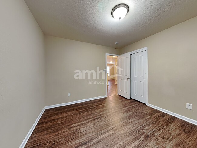 Building Photo - 2439 Fiddlers Glenn Dr