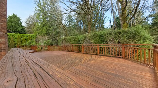 Building Photo - Spacious, Comfortable House in Forest Ridge Estates of Bellevue