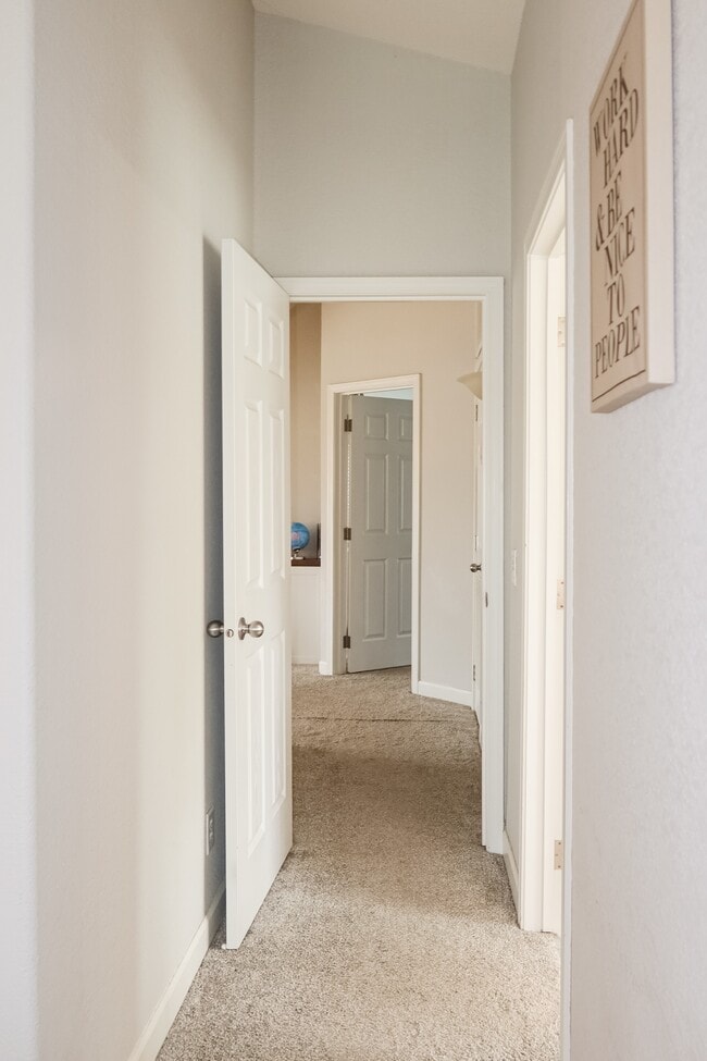 Building Photo - 2325 Cherrystone Dr