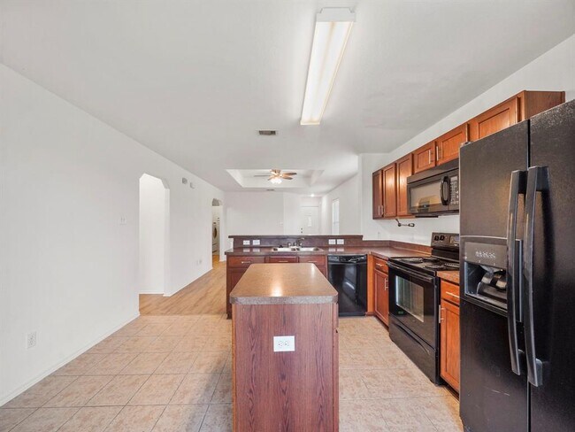 Building Photo - 526 Enchanted Springs Dr