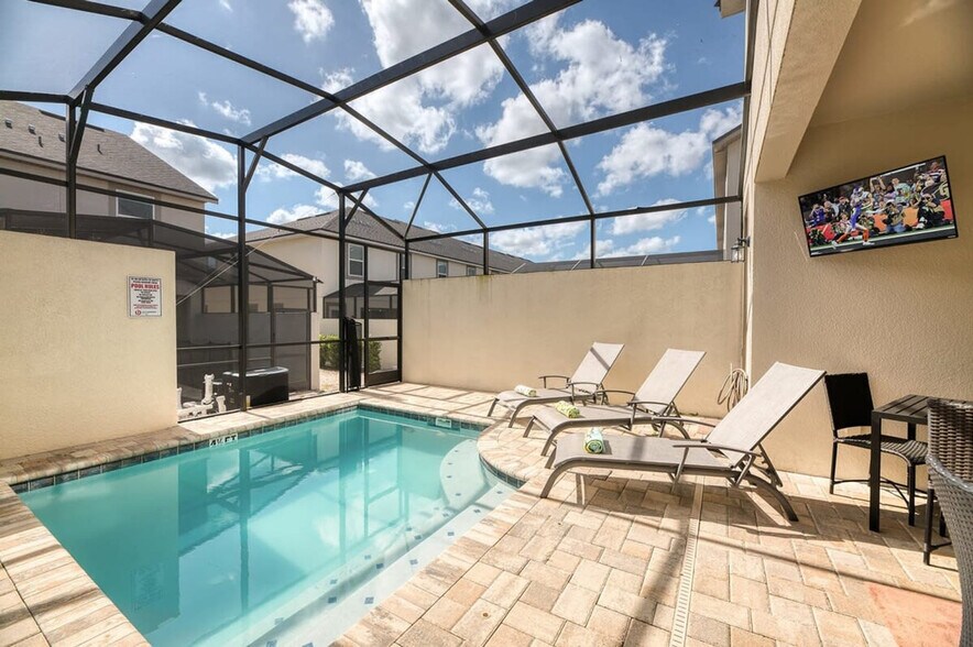 Building Photo - 1602 Carey Palm Cir