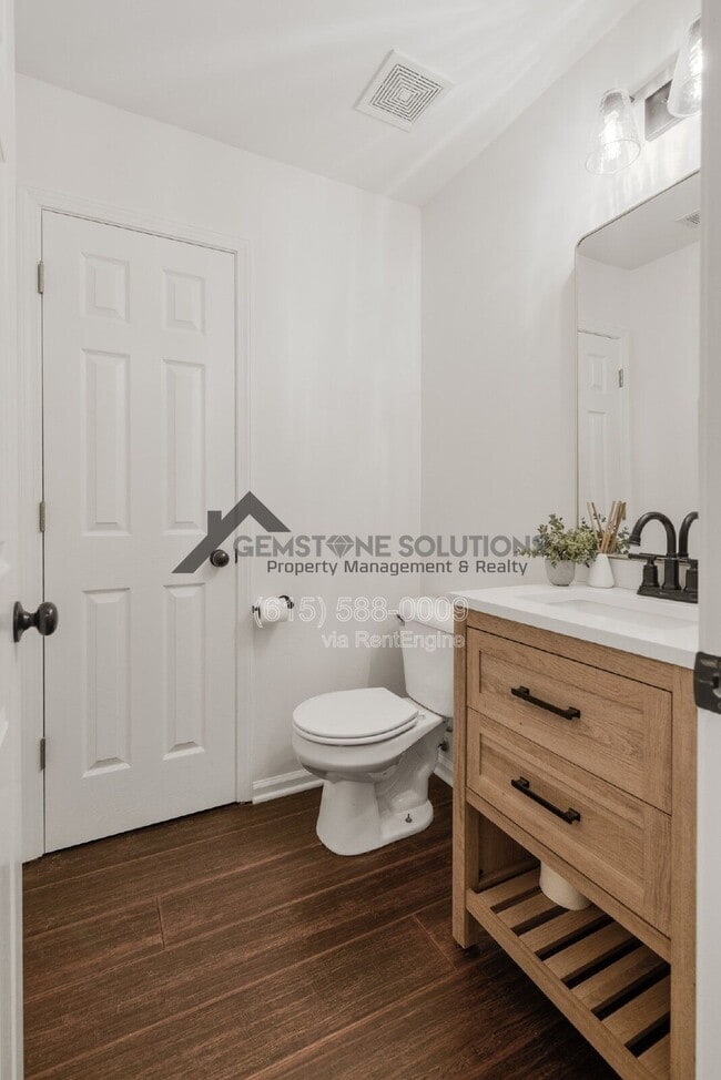 Building Photo - 7111 Lenox Village Dr