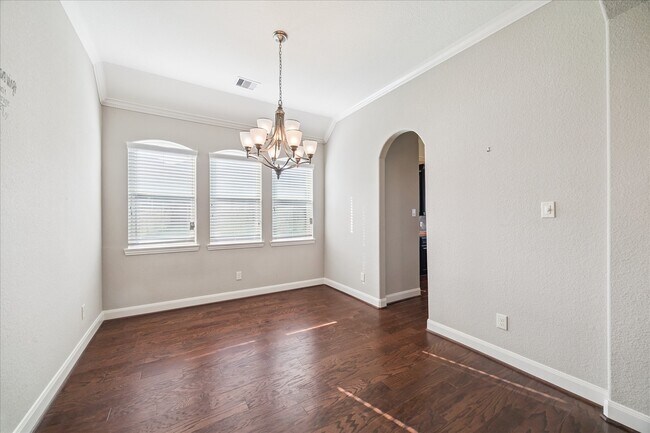 Building Photo - 21275 Auburn Fields Dr