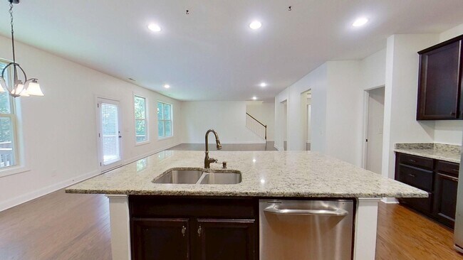 Building Photo - 109 Highland Mist Cir