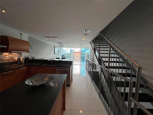 Building Photo - 2950 NE 188th St