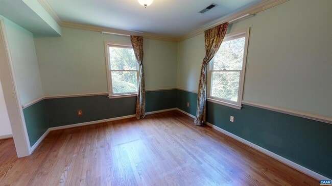 Building Photo - 2424 Holkham Dr