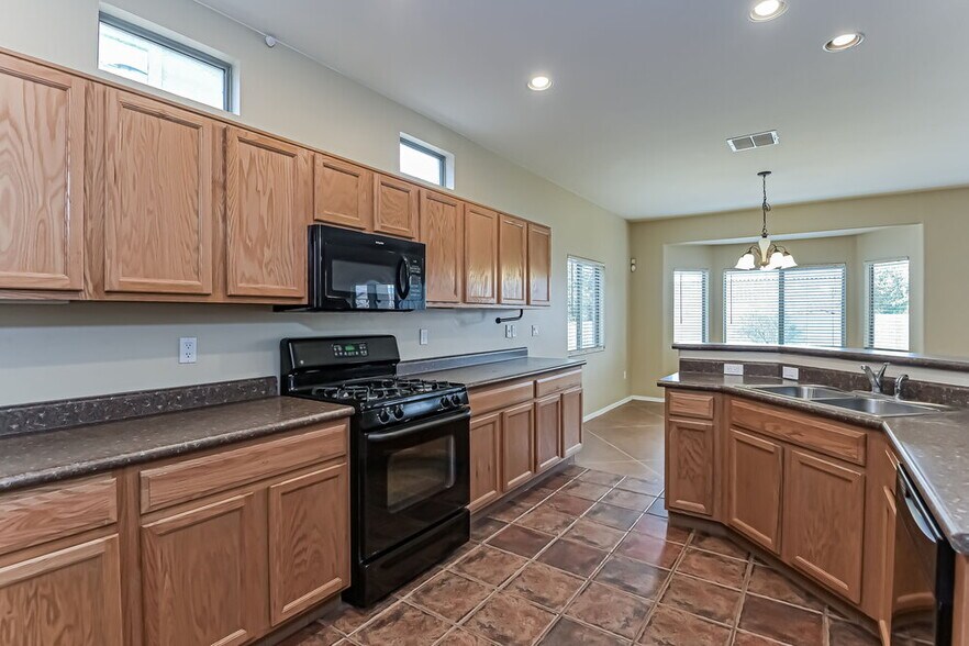 Building Photo - 7450 W Balcony Bay Dr