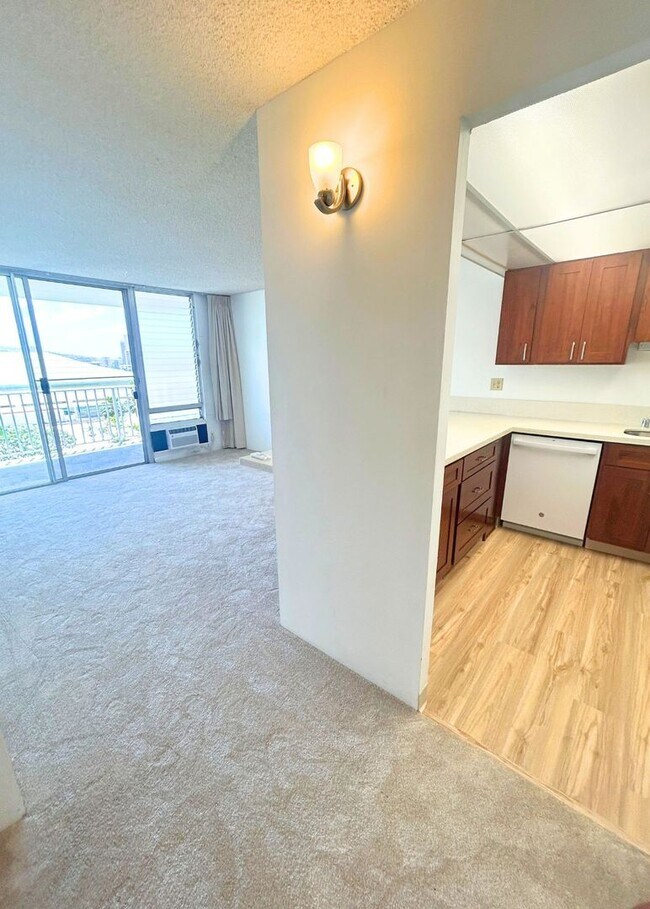 Building Photo - ATKINSON PLAZA 16TH FLOOR UPGRADED STUDIO ...