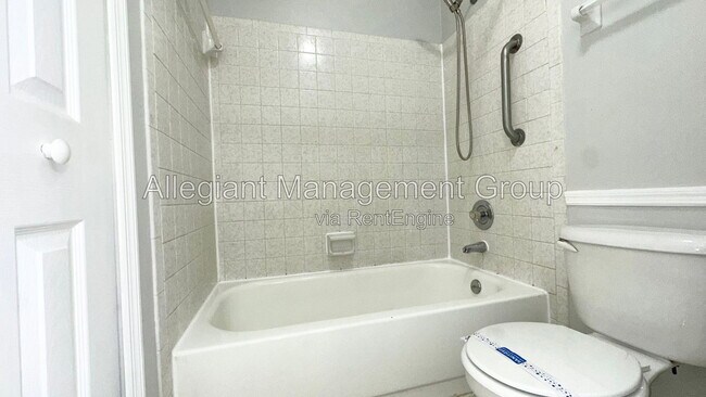 Building Photo - 655 Trinidad Ct