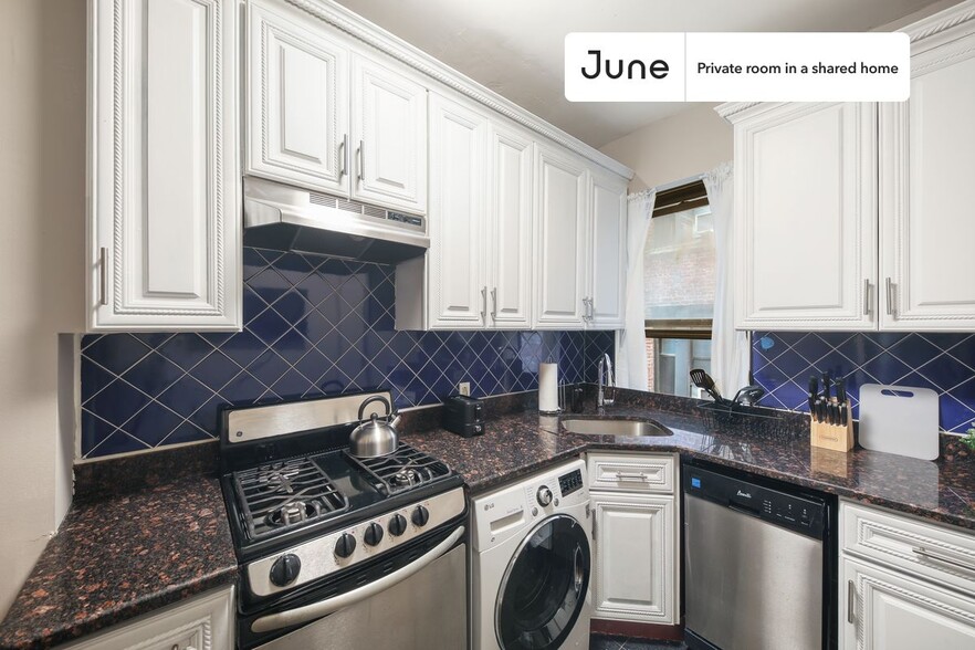 Building Photo - Room in Shared 3 bed/1 bath home in Upper West Side