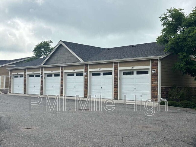 Building Photo - 12874 Jasmine St