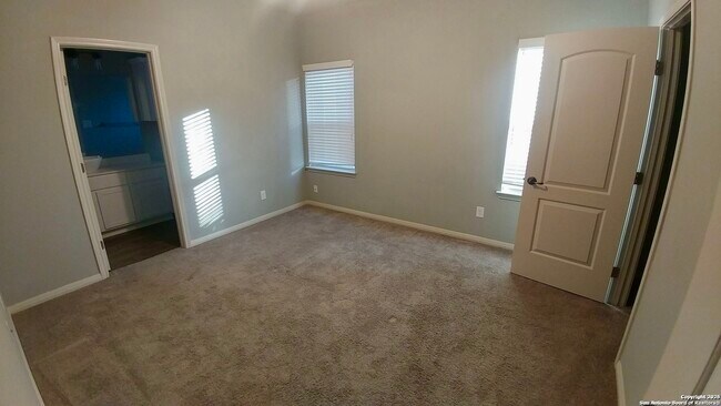 Building Photo - 146 Cindy Lou Dr