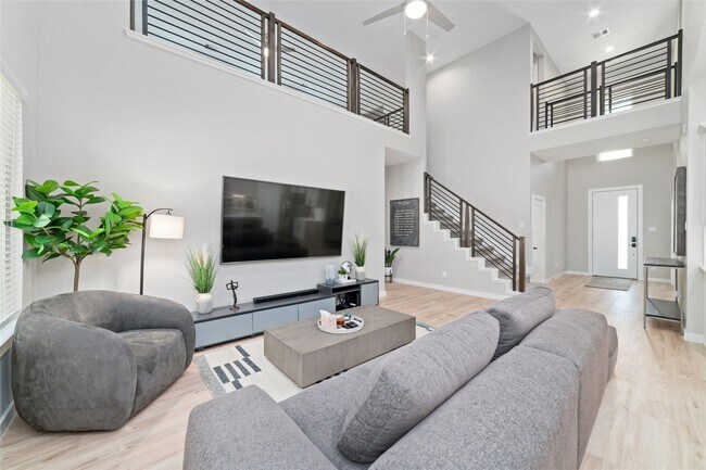 Building Photo - 10332 Rainbow Cove Ln