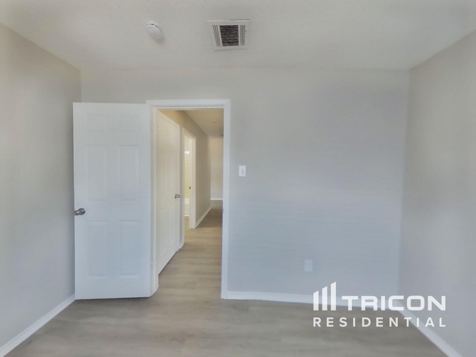 Building Photo - 1302 Texas Oak Way