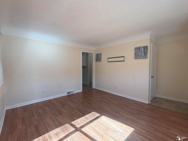 Building Photo - 26138 Yale St