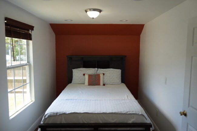 Building Photo - 4509 N 15th St