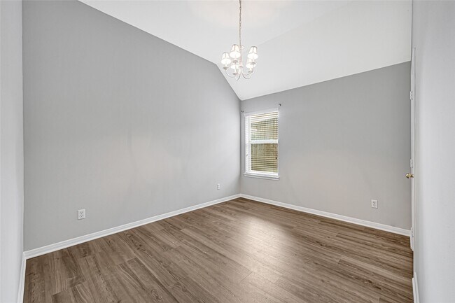 Building Photo - 2311 Falcon Knoll Ln