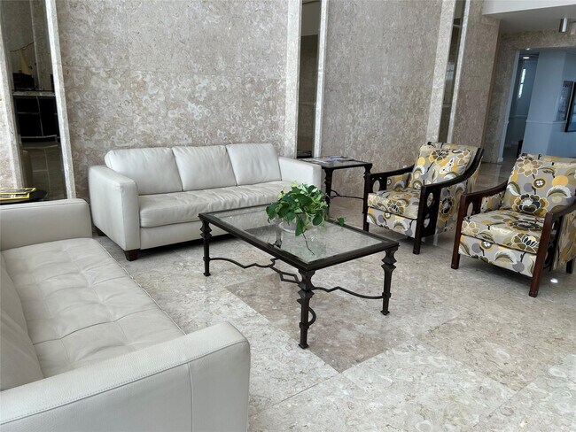 Building Photo - 4020 Galt Ocean Dr