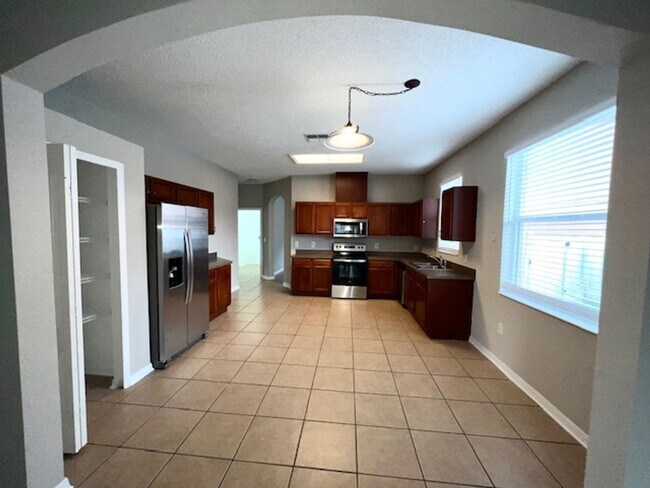 Building Photo - 9240 Black Hawk Ct