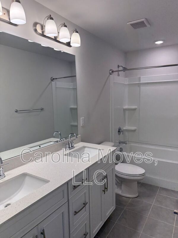 Building Photo - 2103 Greasby Ct