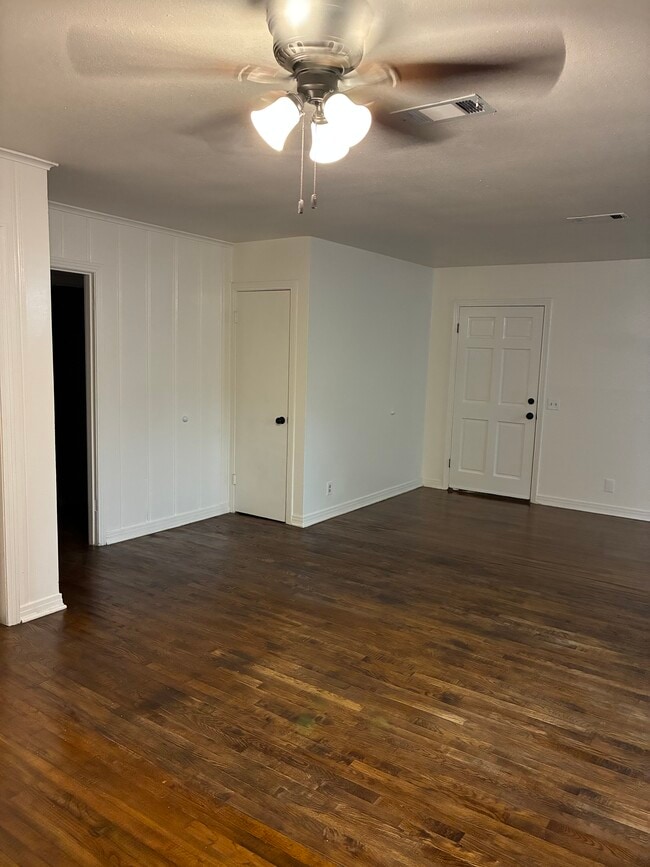 Building Photo - 404 Arizona Ave