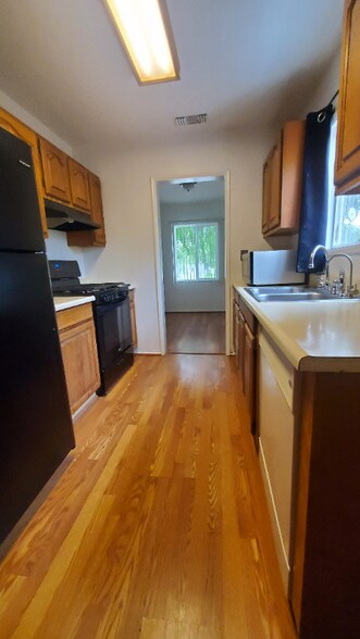 Building Photo - 2923 Frances Ave