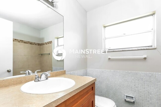 Building Photo - 3 Bedroom Pet-Friendly Home in Boca Raton,...