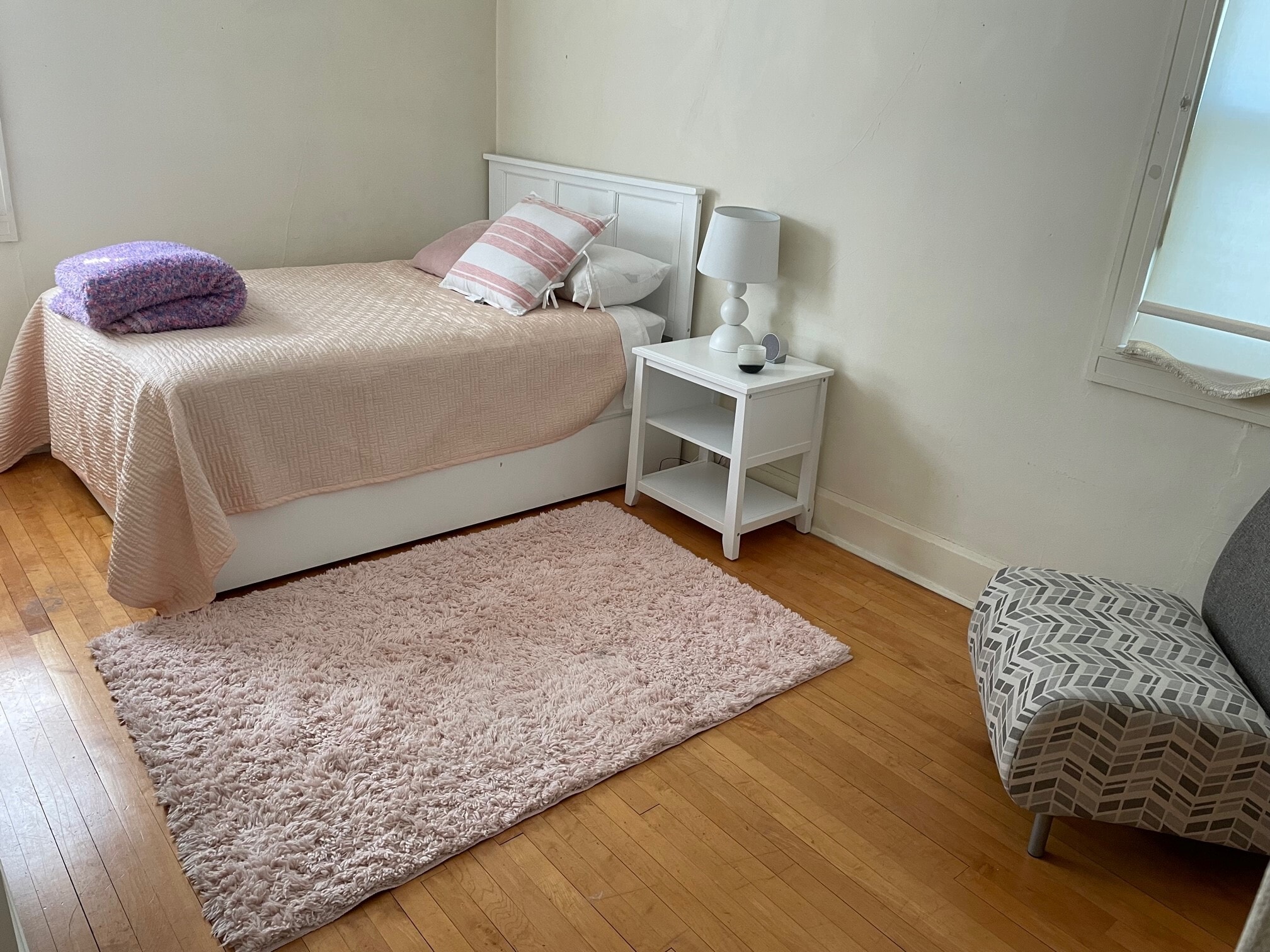 Building Photo - 3937 N Farwell Ave