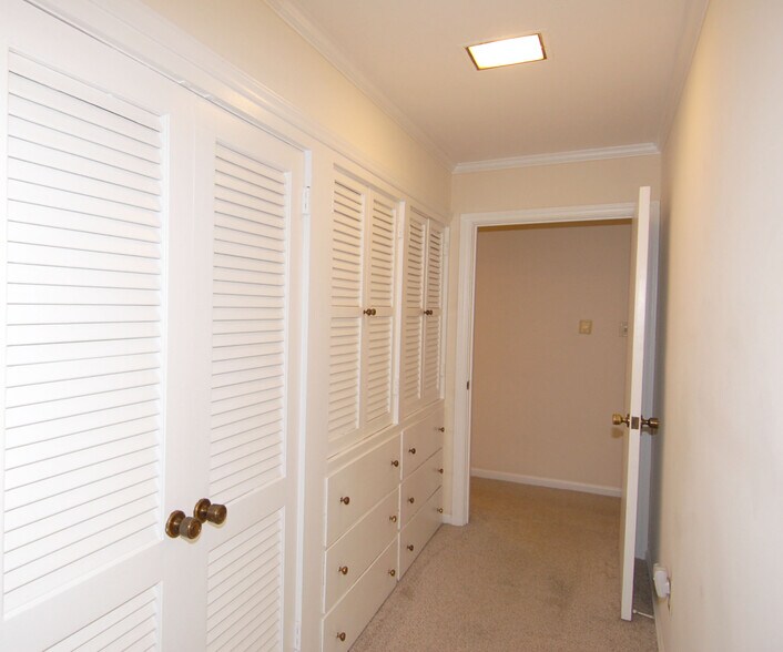Building Photo - 706 Smedes Pl