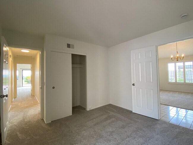 Building Photo - Cardiff Home in Desirable Sandy Point!