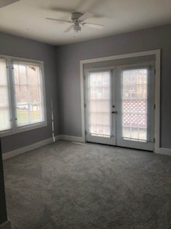 Building Photo - Three Bedroom Apartments Located Near 38th St and Meridian